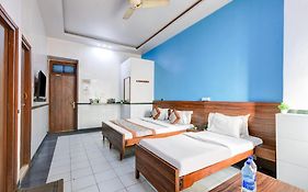 Hotel New Royal Just Near Old Delhi Railway Station And Red Fort